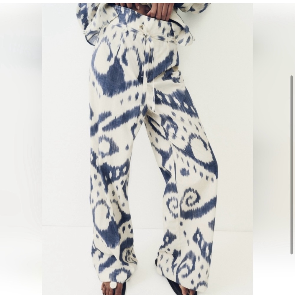Zara Stylish Blue and Cream Women's Pants NWT